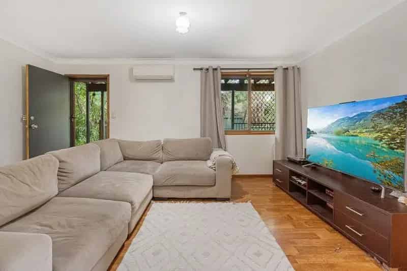 Buy Family Haven House in Serene Cul-De-Sac with Six Bedrooms and Pool