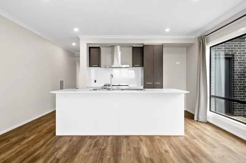 Real Estate For Lease - 11 Vintage Avenue - Wollert , VIC