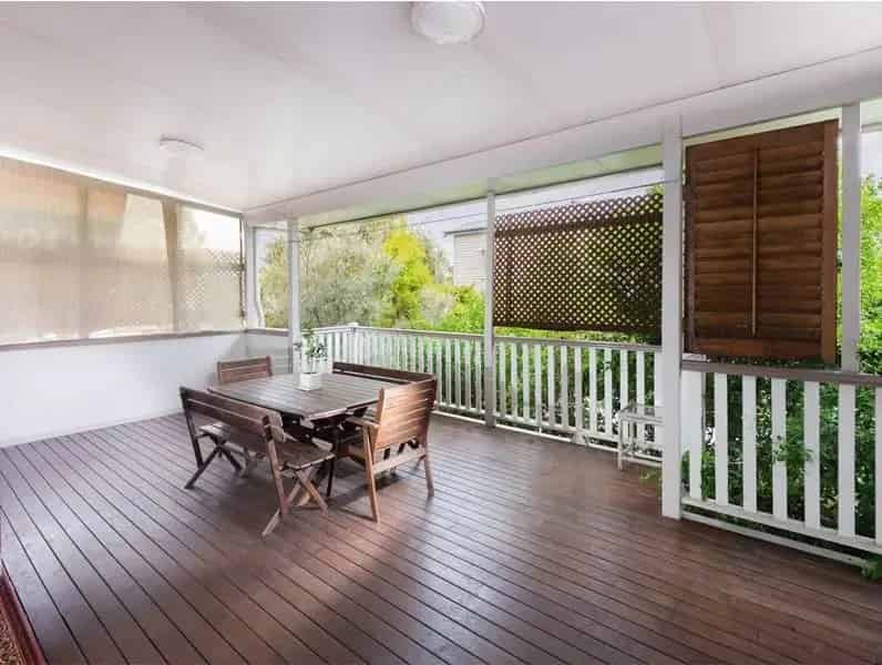 Charming Dual Living Home with Seperate Granny Flat - Perfect for Families or Investment.