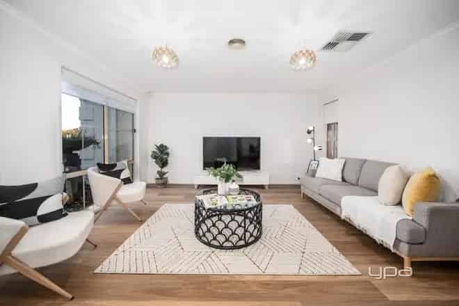 House For Sale , 9, Loddon Close, Melbourne, Victoria