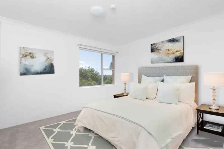 Large 2 Bedroom Apartment Cammeray NSW District Views