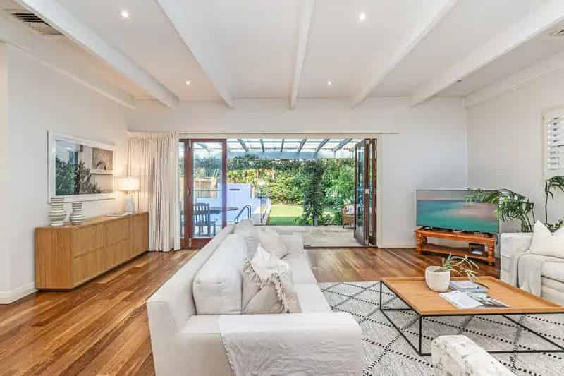 Peaceful Retreat with Seamless Indoor-Outdoor Living
