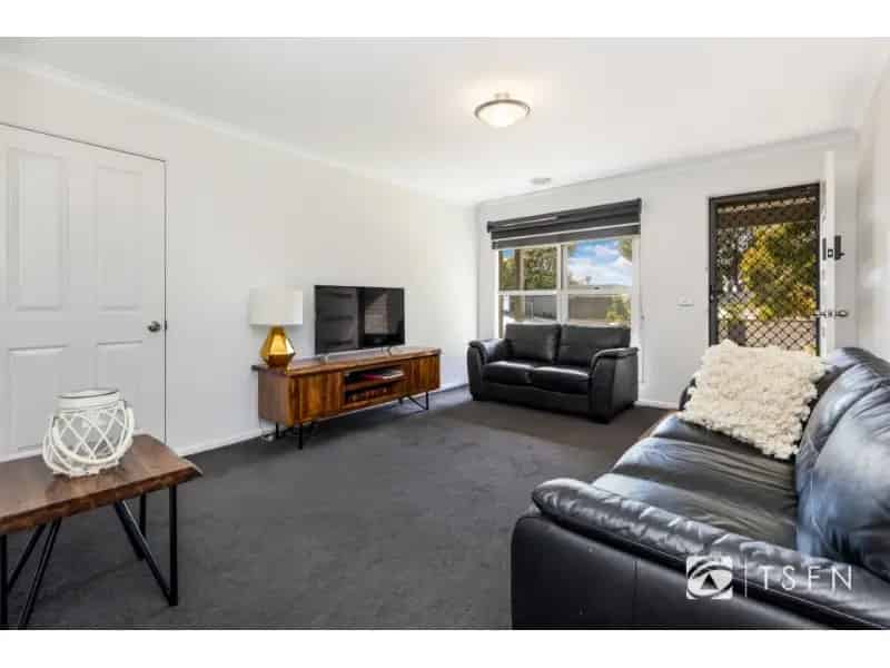 Fully Furnished Home Middle Of Bendigo - Contact Agent For Availability