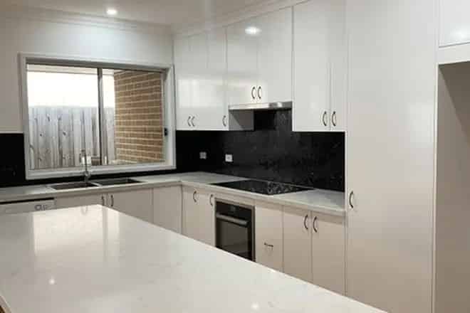 House For Rent , 14, Sassafras Way, Melbourne, Victoria