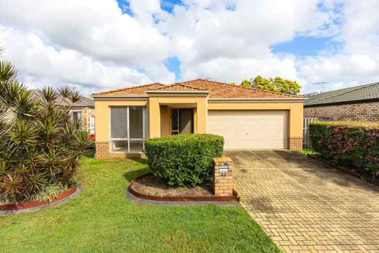 Four Bedroom Home Bracken Ridge - Large Block Close to Amenities