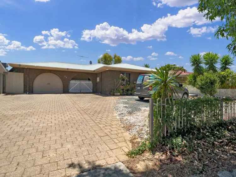 House For Sale in City of Gosnells, Western Australia