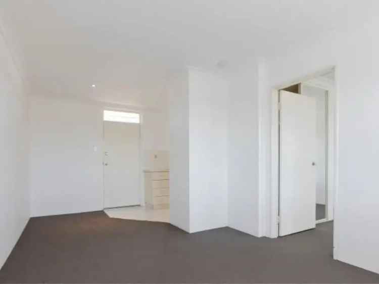 1 Bedroom Unit Comer Street Near Swan River