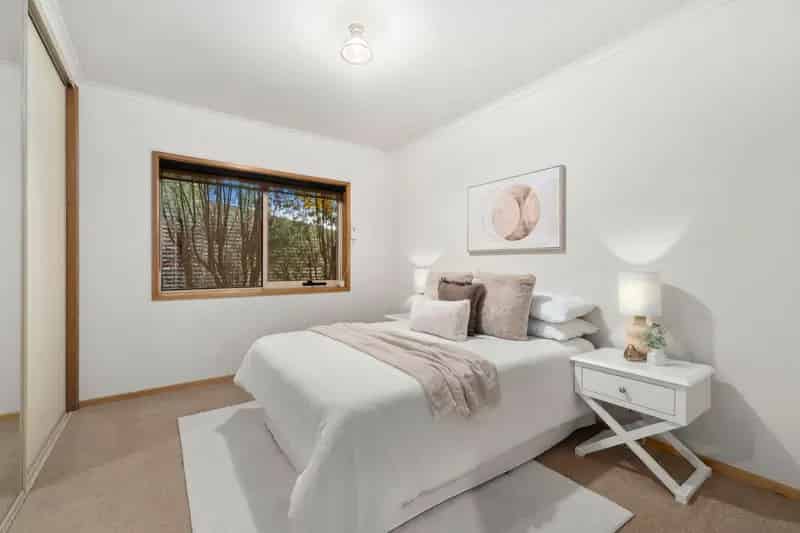 Dreaming Of A Family Home On The Hill? Well Look No Further!