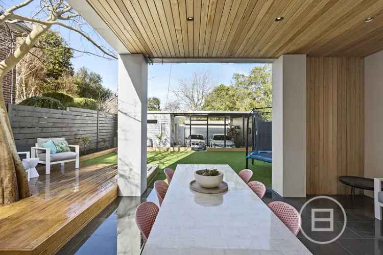 House For Sale in Melbourne, Victoria