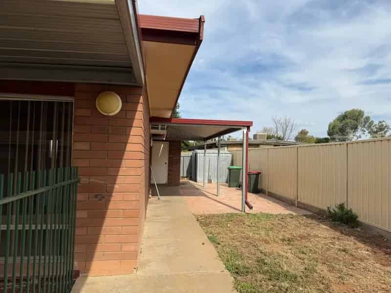 Low-Maintenance 2-Bedroom Unit