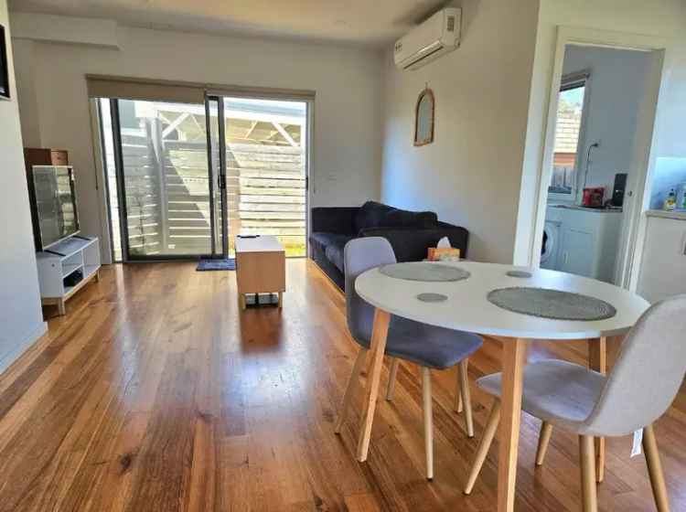 2 Bedroom Furnished Apartment Melbourne CBD Near RMIT University