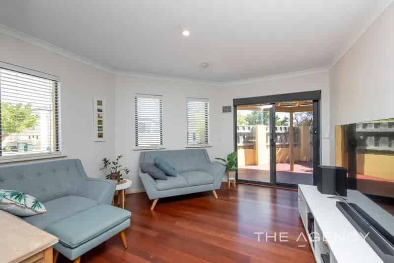 House For Sale - 36 Halliday Grove, Hillarys WA 6025