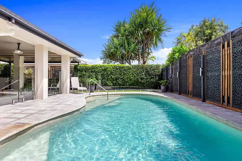 Quality, Lifestyle Home - Moments from Beach & Esplanade