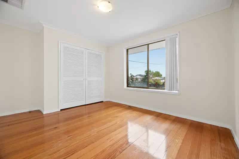 3 rooms house of 184 m² in Melbourne