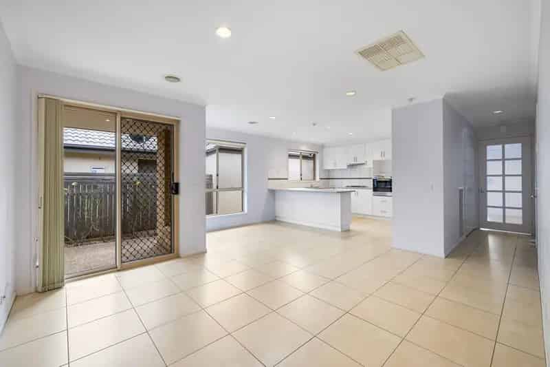 Real Estate For Lease - 14 Coomera Street - Harrison , ACT