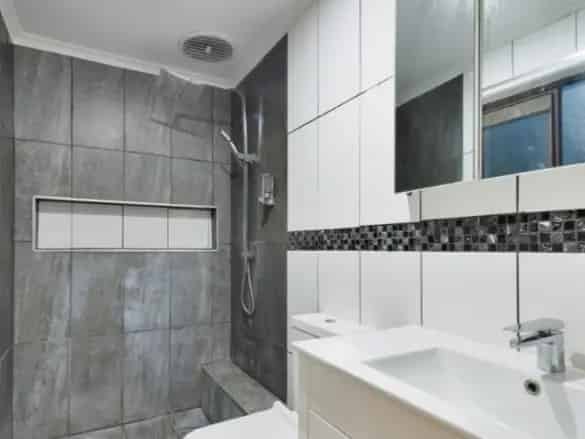 Comfortable Living in a Quiet Oxenford Cul-de-sac