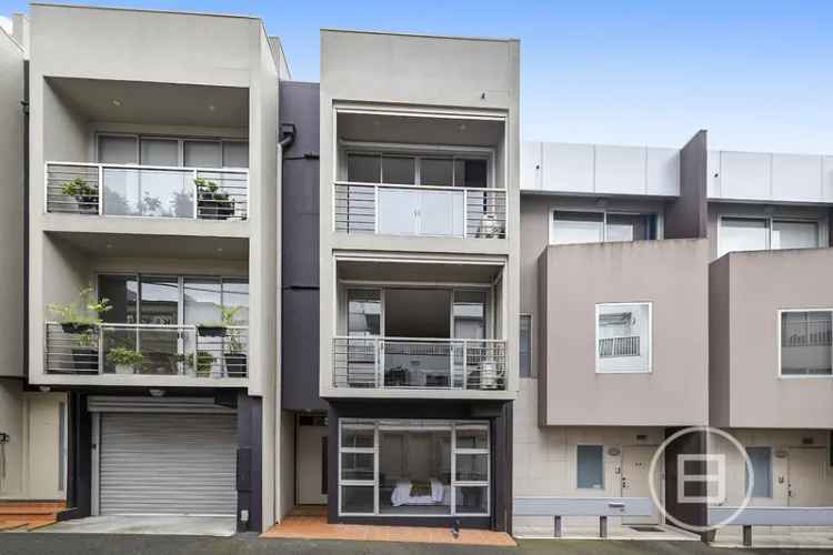 House For Sale in Melbourne, Victoria