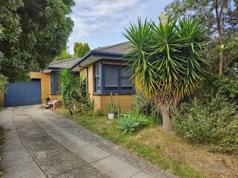 SPACIOUS HOME IN A QUIET AND CENTRAL LOCATION WITH 2 LIVING ZONES