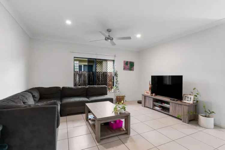 4 Bed Family Home Forest Gardens - Spacious & Convenient