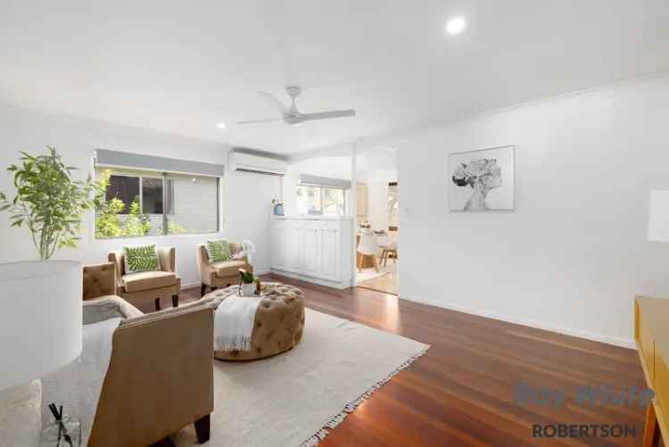 5 Bed 2 Bath Dual Living Home in Sunnybank Hills