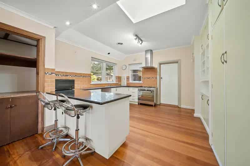 Buy old five-bedroom house in Forrest with expansive grounds and gardens