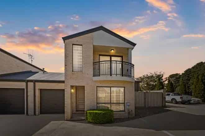 House For Sale , Queanbeyan, New South Wales