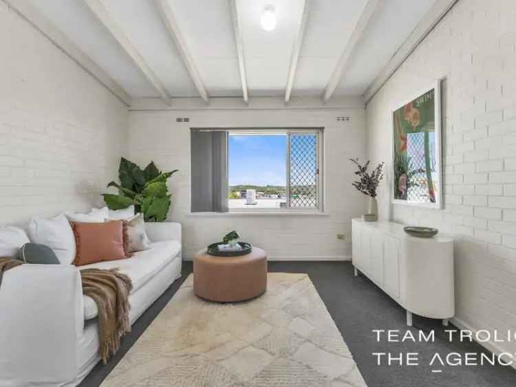 Apartment For Sale in City of Cockburn, Western Australia