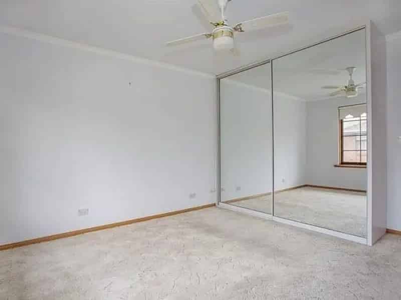 1 room apartment of 90 m² in Adelaide