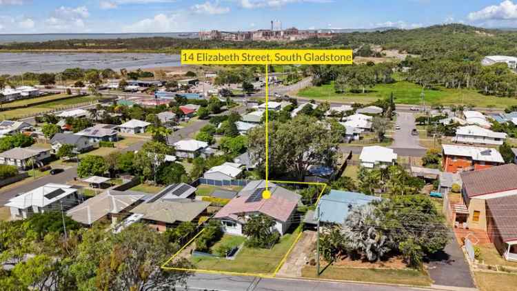 Family Home with Pool for Sale in South Gladstone