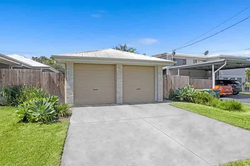 Lease Two Bedroom Duplex in Mango Hill with Modern Features
