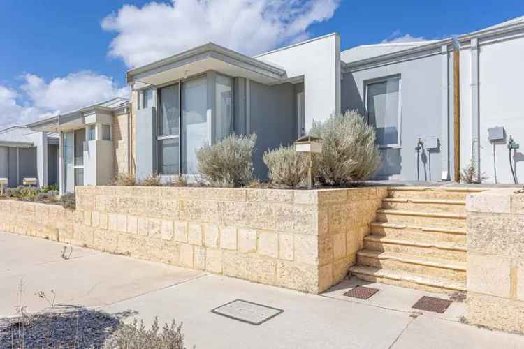 Rent a modern house in Alkimos with low maintenance features