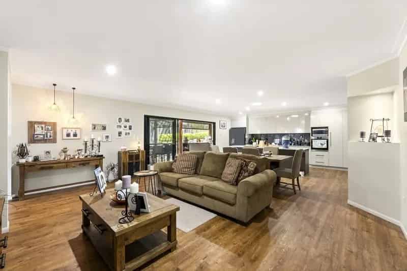 House for Sale 17 Lilly Avenue Cawdor with Spacious Outdoor Living