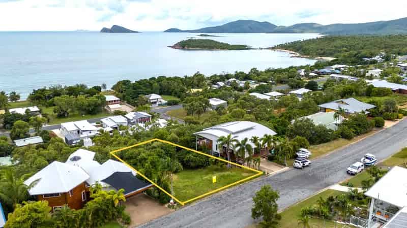 Motivated Vendors -  Coastal Paradise Awaits You !!