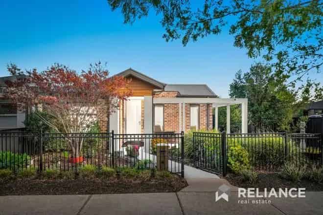 House For Sale , 19, Prichard Walk, Melbourne, Victoria