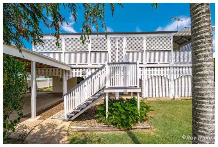 Grand Queenslander in sought after area of Wandal!