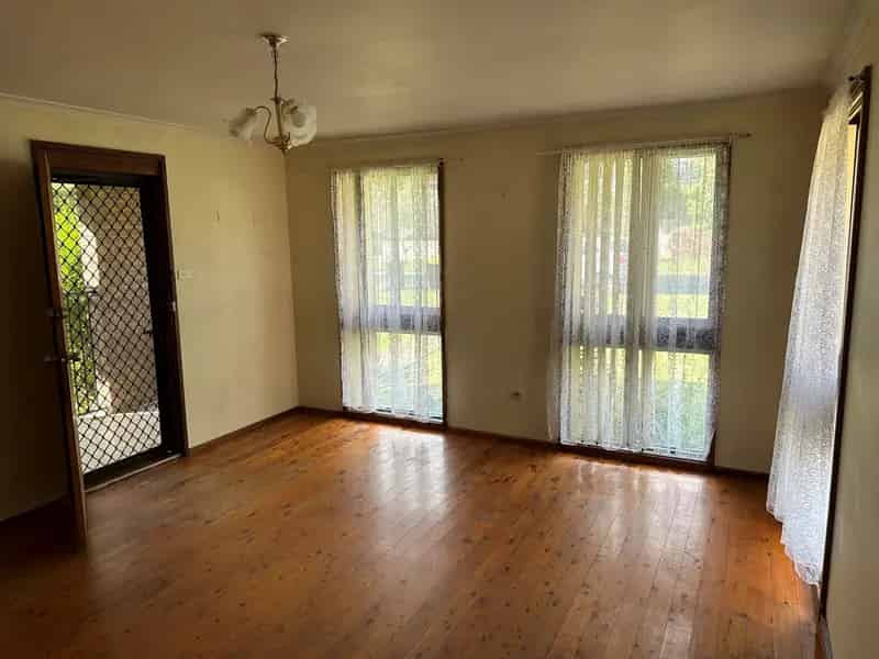 Real Estate For Lease - 21 Elouera Crescent - Woodbine , NSW