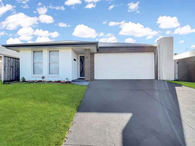 4 Bed Family Home Aberglasslyn NSW For Lease