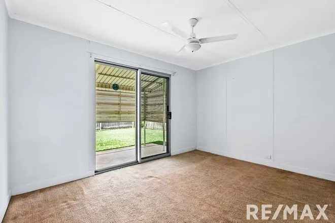 Urangan House: 3-Bedroom, 2-Bathroom Family Home