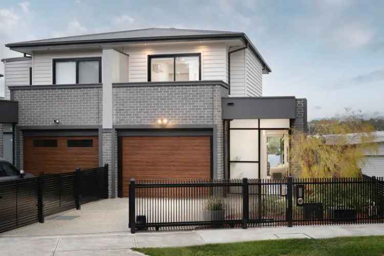 House For Sale in Melbourne, Victoria