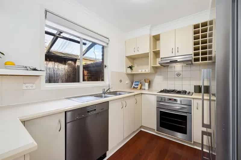 Real Estate For Sale - 71 Paul Coe Crescent - Ngunnawal , ACT