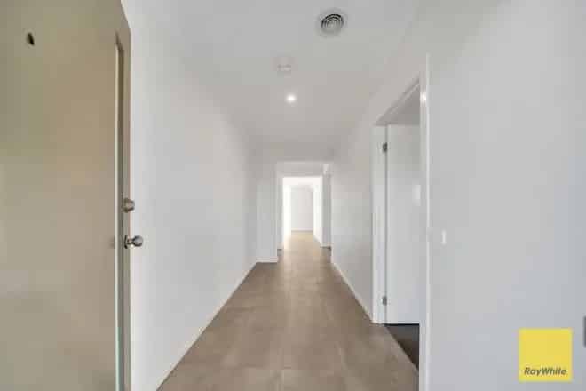 House For Sale , 33, Henderson Drive, Melbourne, Victoria