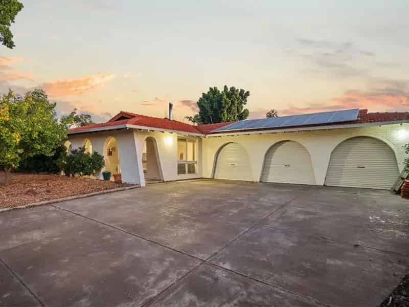 House For Sale , 53, Connor Road, City Of Kalamunda, Western Australia