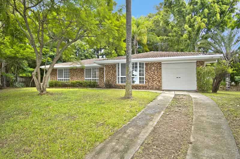 Buy Charming 4 Bedroom House in Family Friendly Cul-De-Sac