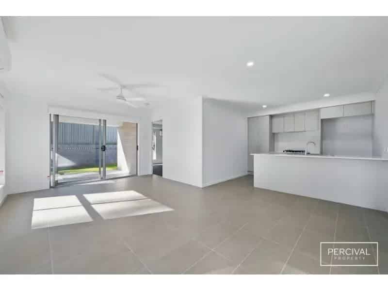 Stunning Brand New Home!
