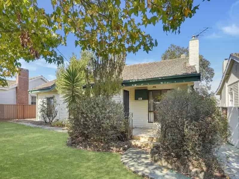Renovators Dream Great Investment or Family Home Awesome Price
