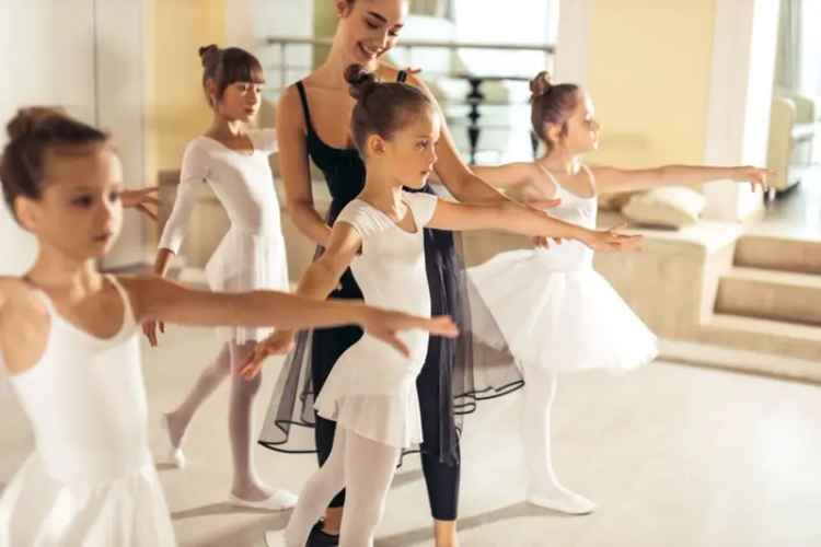 34472 Dance School - Multiple Income Streams