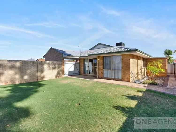 House For Sale in City of Canning, Western Australia