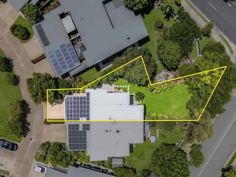 Perfect Location + Huge Backyard!!