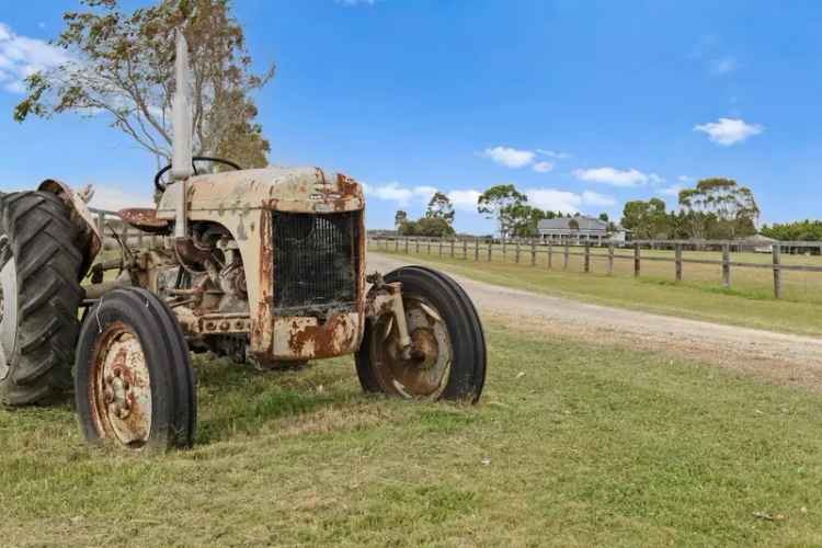 'Alanzdale' - An Idyllic Rural Lifestyle on the Bay's Edge