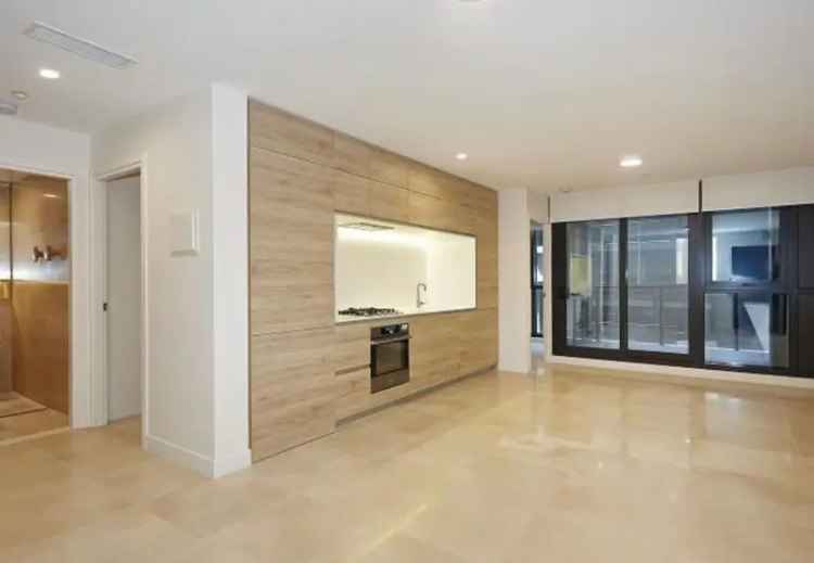 Luxury 2-Bed Apartment Near Albert Park Lake Melbourne 3004